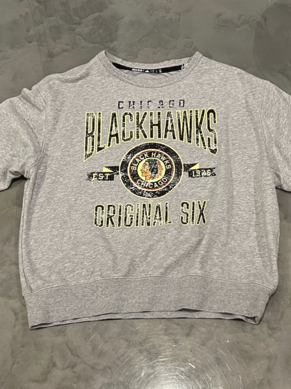 Adidas NHL Chicago Blackhawks Original Six Vintage Crewneck Sweatshirt Gray M